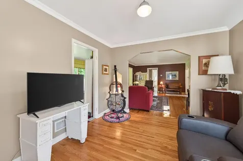 1068 Summit Avenue South Saint Paul MN 55075