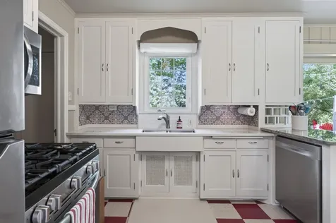 1068 Summit Avenue South Saint Paul MN 55075