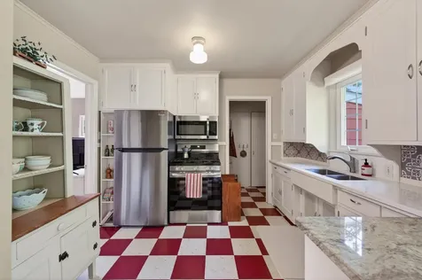 1068 Summit Avenue South Saint Paul MN 55075