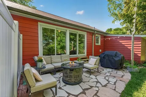 1068 Summit Avenue South Saint Paul MN 55075