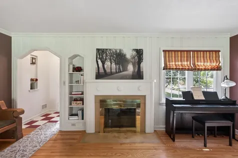 1068 Summit Avenue South Saint Paul MN 55075