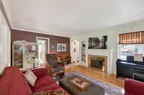 1068 Summit Avenue South Saint Paul MN 55075