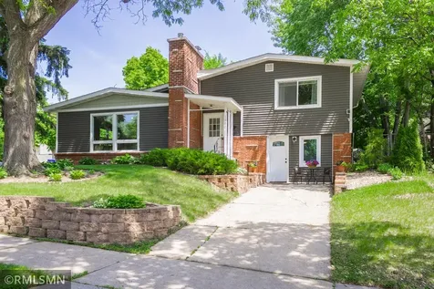 1440 Mcafee Street Saint Paul MN 55106