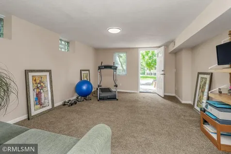 1440 Mcafee Street Saint Paul MN 55106