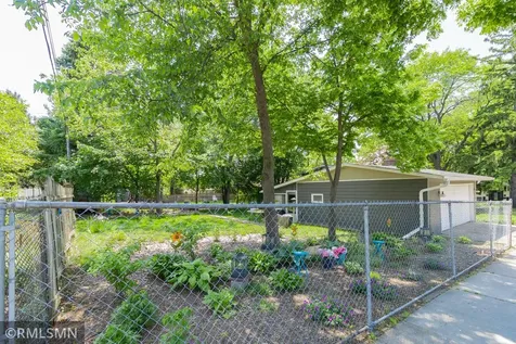 1440 Mcafee Street Saint Paul MN 55106