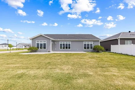 5419 43rd Street S Fargo ND 58104