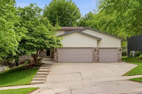 2112 Parkwood Hills Drive NE Rochester MN 55906