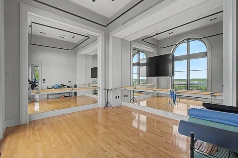 1111 W River Parkway Minneapolis MN 55415