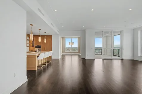 1111 W River Parkway Minneapolis MN 55415
