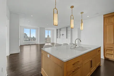 1111 W River Parkway Minneapolis MN 55415