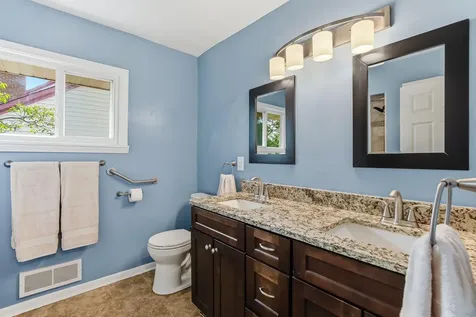 676 Shryer Avenue W Roseville MN 55113