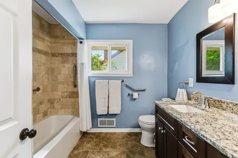 676 Shryer Avenue W Roseville MN 55113
