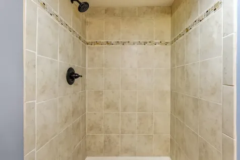 676 Shryer Avenue W Roseville MN 55113