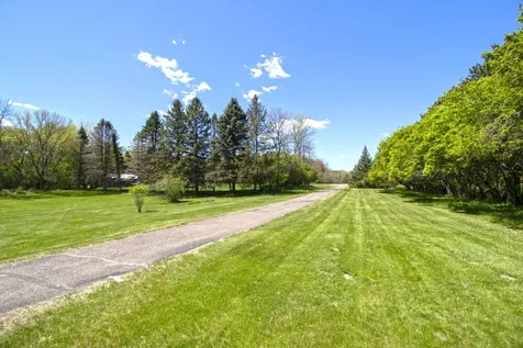 33175 N Lakes Trail Lindstrom MN 55045