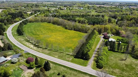 33175 N Lakes Trail Lindstrom MN 55045