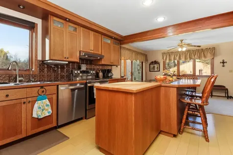 33175 N Lakes Trail Lindstrom MN 55045