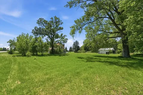 8005 381st Avenue NW Dalbo MN 55017