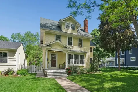 1907 Goodrich Avenue Saint Paul MN 55105