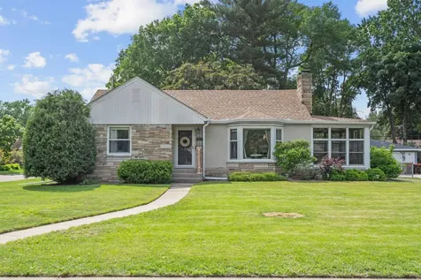 1871 Pascal Street Falcon Heights MN 55113