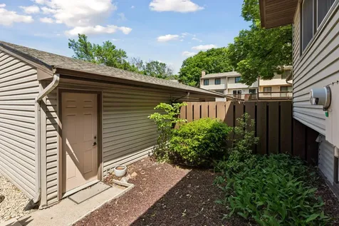 47 River Woods Lane Burnsville MN 55337