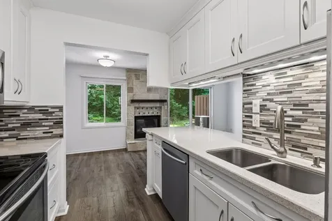 47 River Woods Lane Burnsville MN 55337