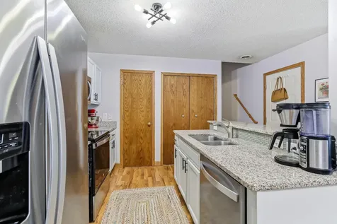 6458 158th Street W Apple Valley MN 55124