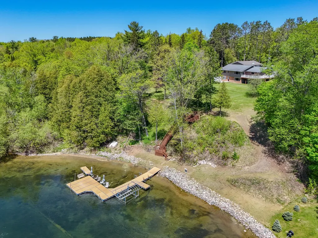 32139 Sunny Beach Road Grand Rapids MN 55744