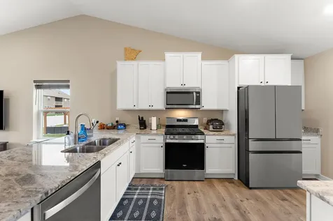 13760 Carrakay Way Rosemount MN 55068
