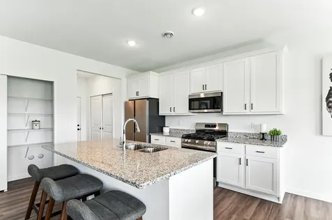 1800 Dale Place SE Pine Island MN 55963