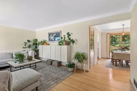 2356 Tophill Circle Roseville MN 55113