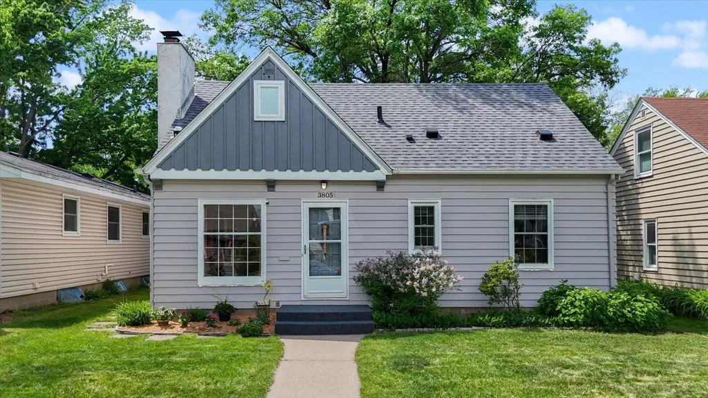 3805 Zenith Avenue N Robbinsdale MN 55422