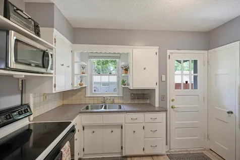 3805 Zenith Avenue N Robbinsdale MN 55422