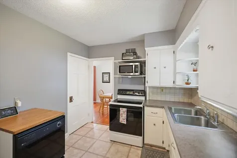 3805 Zenith Avenue N Robbinsdale MN 55422