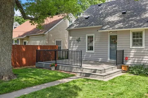 3805 Zenith Avenue N Robbinsdale MN 55422
