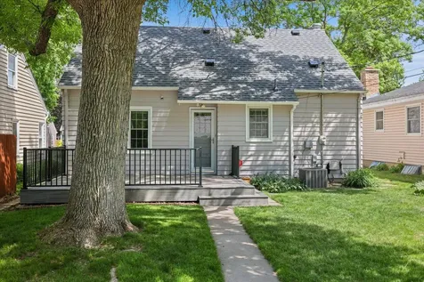 3805 Zenith Avenue N Robbinsdale MN 55422