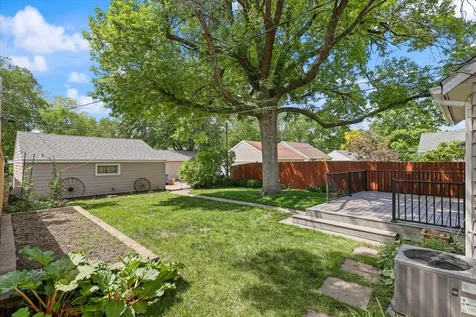 3805 Zenith Avenue N Robbinsdale MN 55422