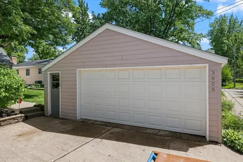 3805 Zenith Avenue N Robbinsdale MN 55422