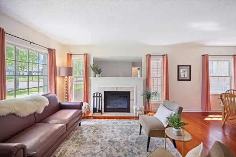 3805 Zenith Avenue N Robbinsdale MN 55422