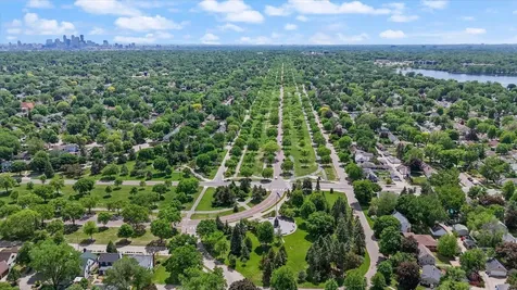 3805 Zenith Avenue N Robbinsdale MN 55422