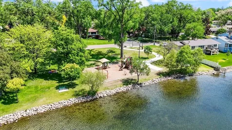 3805 Zenith Avenue N Robbinsdale MN 55422