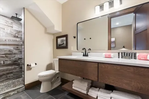 Cragun's Hillside #703 6 Bdrm Cronobles Court East Gull Lake MN 56401