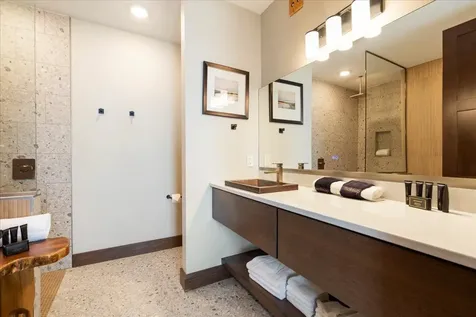 Cragun's Hillside #703 6 Bdrm Cronobles Court East Gull Lake MN 56401