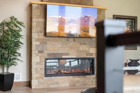 Cragun's Hillside #703 6 Bdrm Cronobles Court East Gull Lake MN 56401