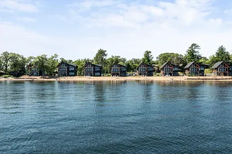 Cragun's Hillside #703 6 Bdrm Cronobles Court East Gull Lake MN 56401
