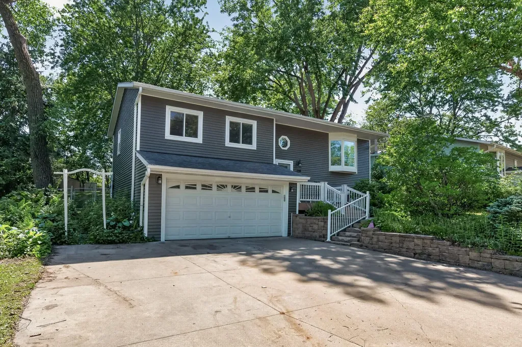 128 Birchwood Drive N Stillwater MN 55082