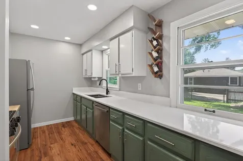 121 E 94 1/2 Street Bloomington MN 55420