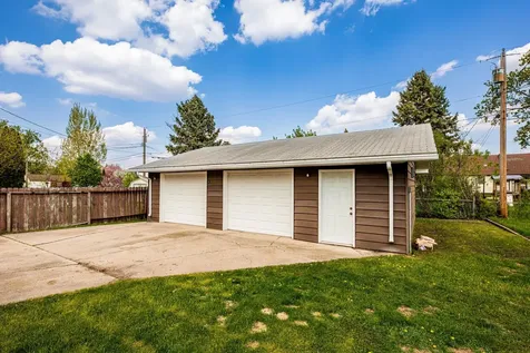 822 16th Street N Moorhead MN 56560