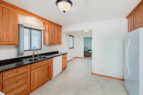 822 16th Street N Moorhead MN 56560
