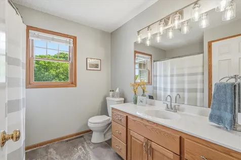 27215 140th Street NW Zimmerman MN 55398