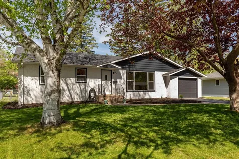 1203 10th Avenue NE Brainerd MN 56401